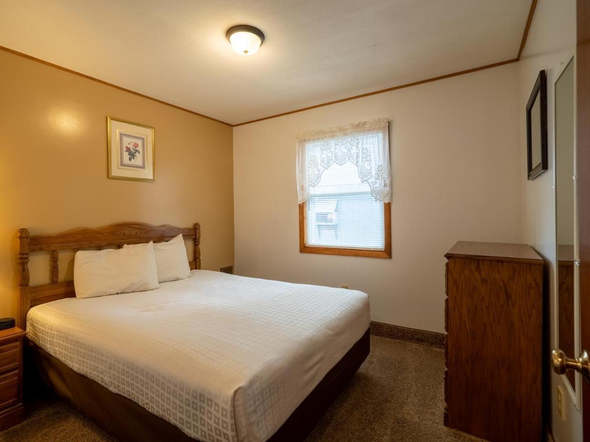 Lake 'N Pines Motel Cooperstown Dış mekan fotoğraf