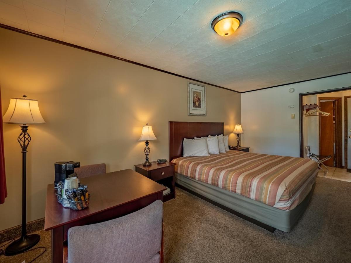 Lake 'N Pines Motel Cooperstown Dış mekan fotoğraf
